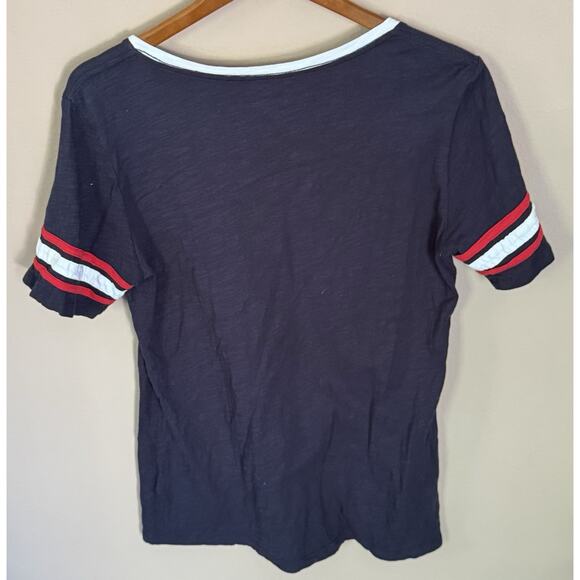 Cleveland Indians T- Shirt Womens L Short Sleeve MLB Baseball Campus Life - Picture 3 of 3